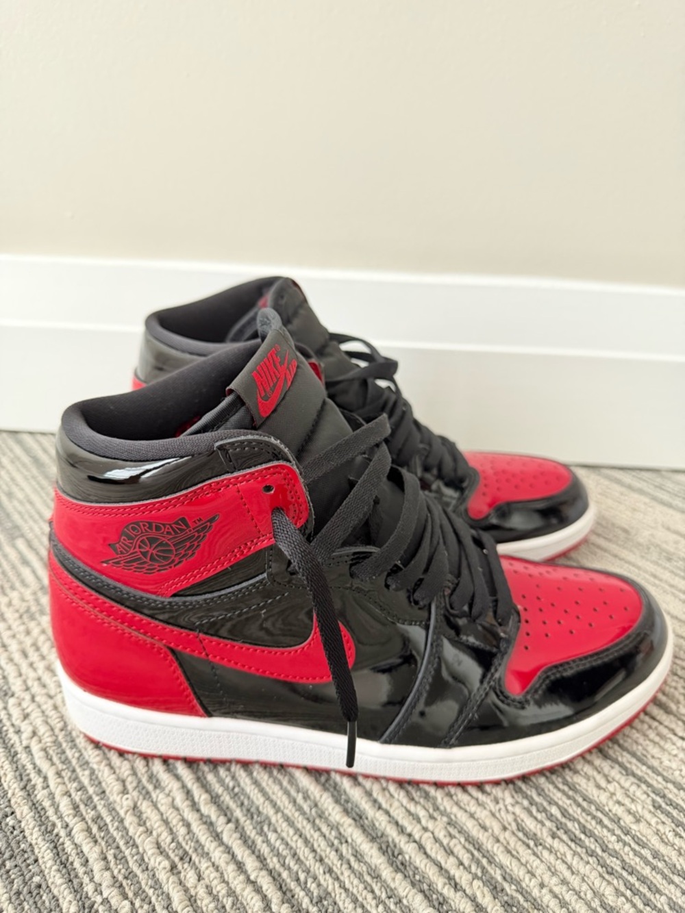 Air jordan 1 retro high patent bred size 9 men - Picture 2 of 5